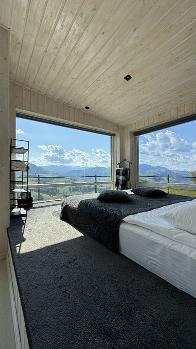 Magurka_space - будиночки на горі, житло у Верховині з видом на хребет