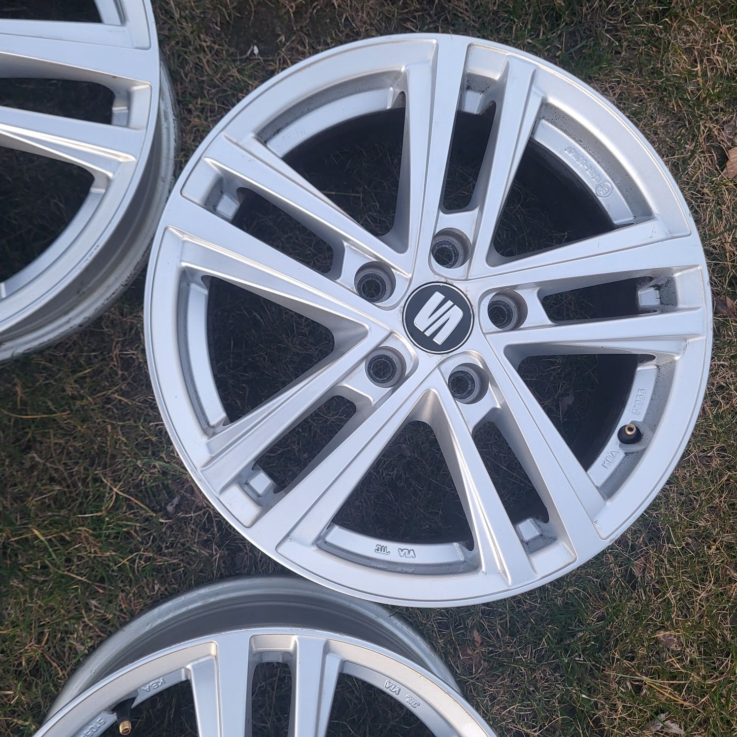 R16 5 112 et 48 7j vw skoda seat mercedes passat touran audi octavia a