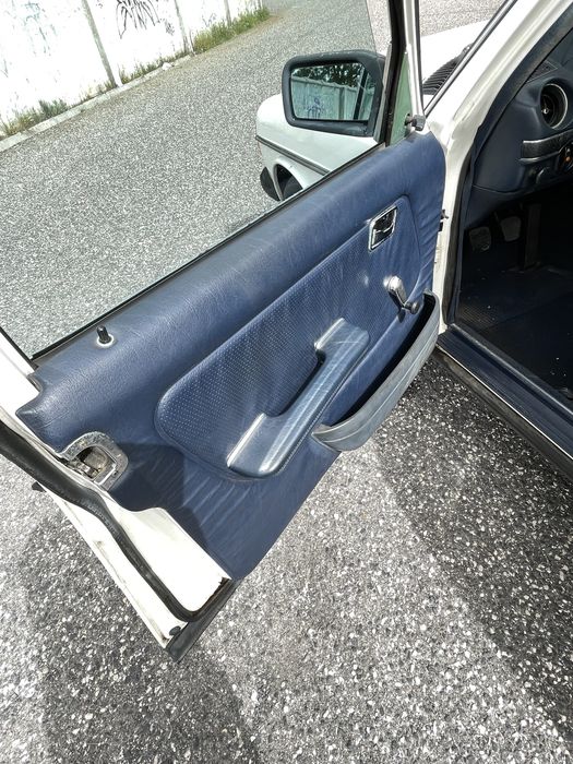 Mercedes 300d W123