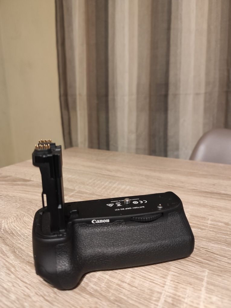 Canon 6d mark ll + extras