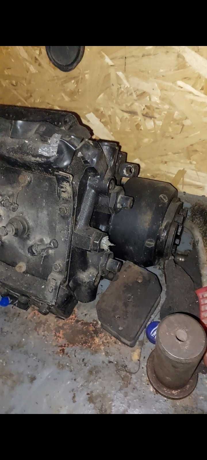 Б/У Топливный насос высокого давления ТНВД КамАЗ 33.1111007-02 v948