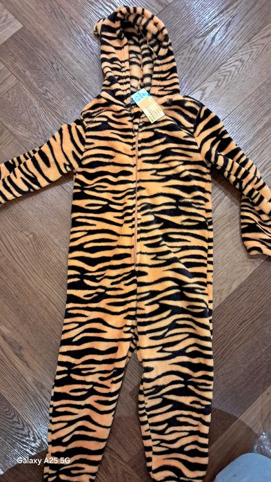 Strój z polaru Tygrys