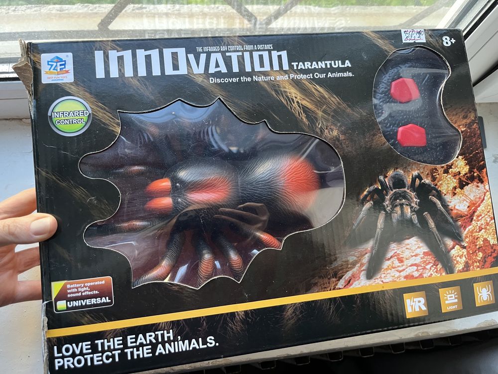 Іграшковий павук тарантул на пульті керування innovation tarantula