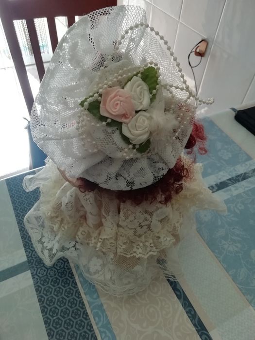 BONECAS PORCELANA lindas com 41 , 31 e 18 cm de altura.Casa e Colecção