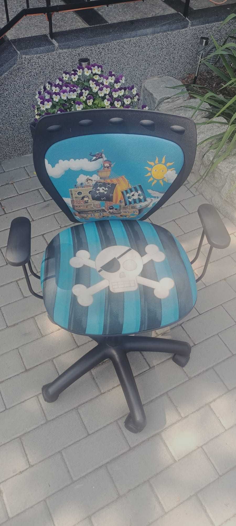 Fotel obrotowy do biurka - PIRAT