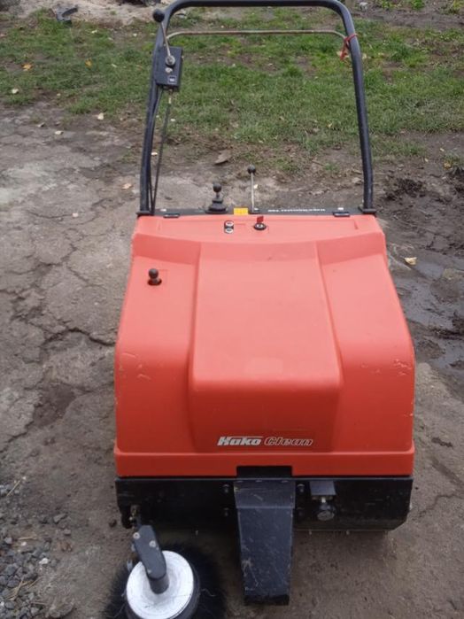 Підлого прибиральне машина Hako-Hamster 700