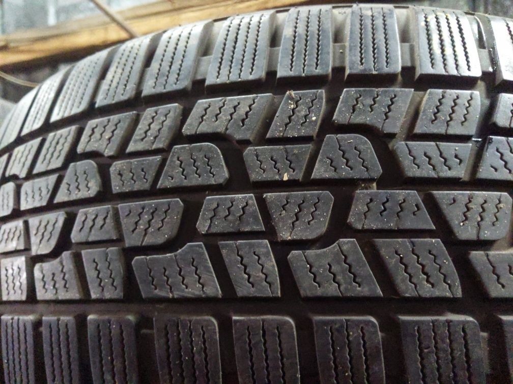 205/55R16 Continental