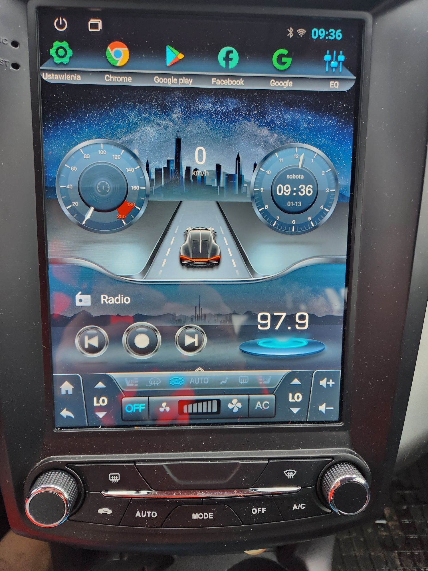Toyota Rav 4 radio z Navi Tesla