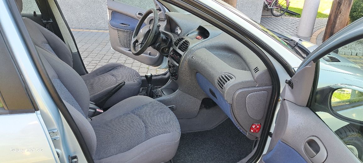 Peugeot 206 1.4 B 2004 r klima sprawna  nowe opony dwa lata w PL