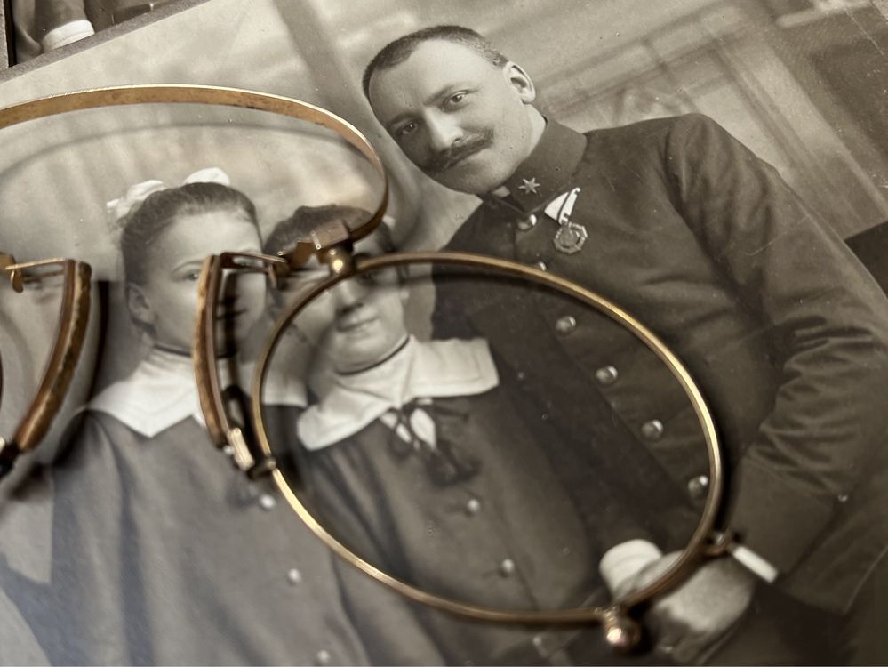 Antyczne  zabytkowe okulary