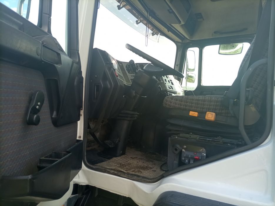 Man f2000 wywrotka, pojazd specjalny