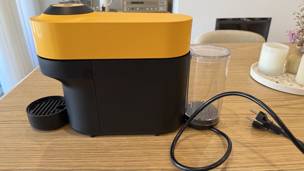Maquina Nespresso Vertuo Pop Amarela