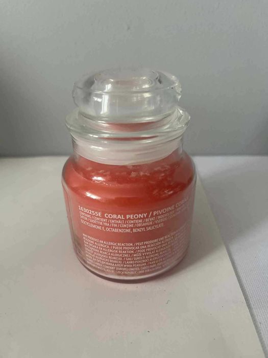Świeca Yankee Candle Home Inspiration Coral peony piwonia 104g