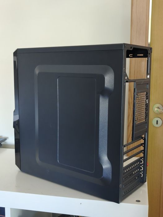 Caixa de PC marca NOX
