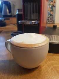 Oryginalny Nespresso ze spieniaczem mleka      Type C120 czerwony