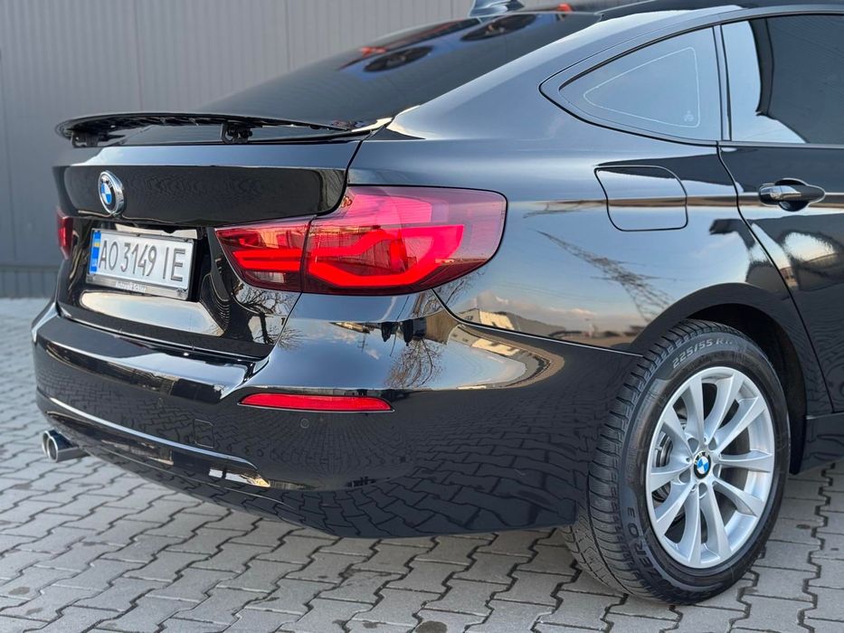 Автомобіль BMW 320d GT 2020 року