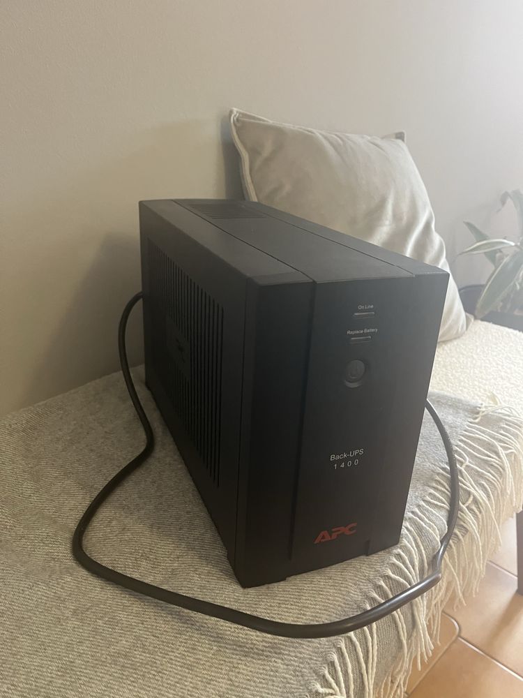 UPS APC 1400VA (Bateria p/ computador)