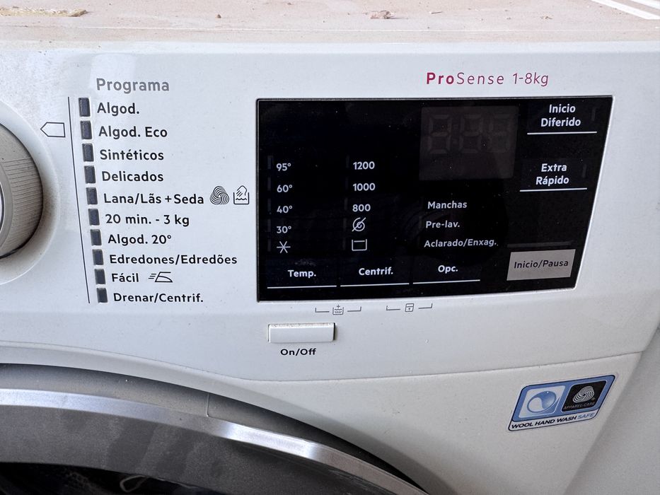 Maquina AEG 8kg bom estado