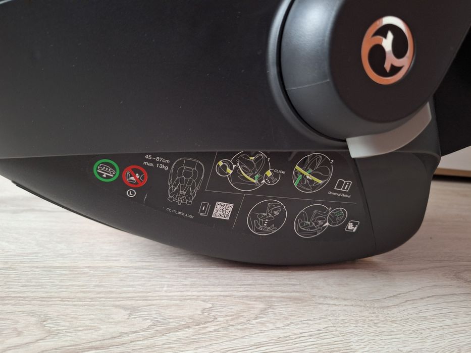 Cybex cloud t i-size plus fotelik samochodowy z bazą ISOFIX