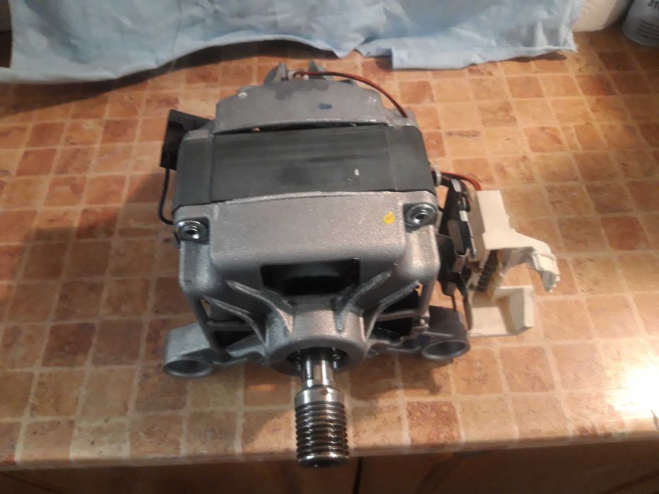 Двигун до пральної машинки zanussi