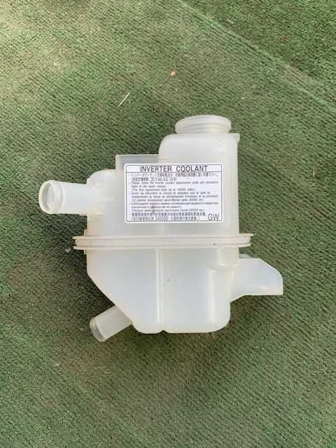 Toyota Corolla E21 Hybryd zbiornik wyrównawczy