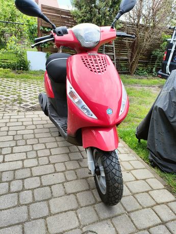 Skuter Piaggio Zipp 4 T . Transport