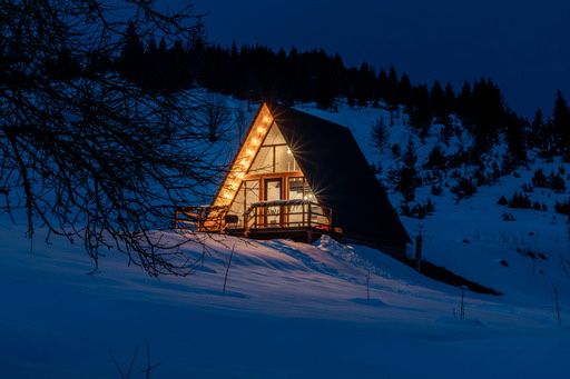 Котедж у Карпатах. Тихий куточок/Ізки