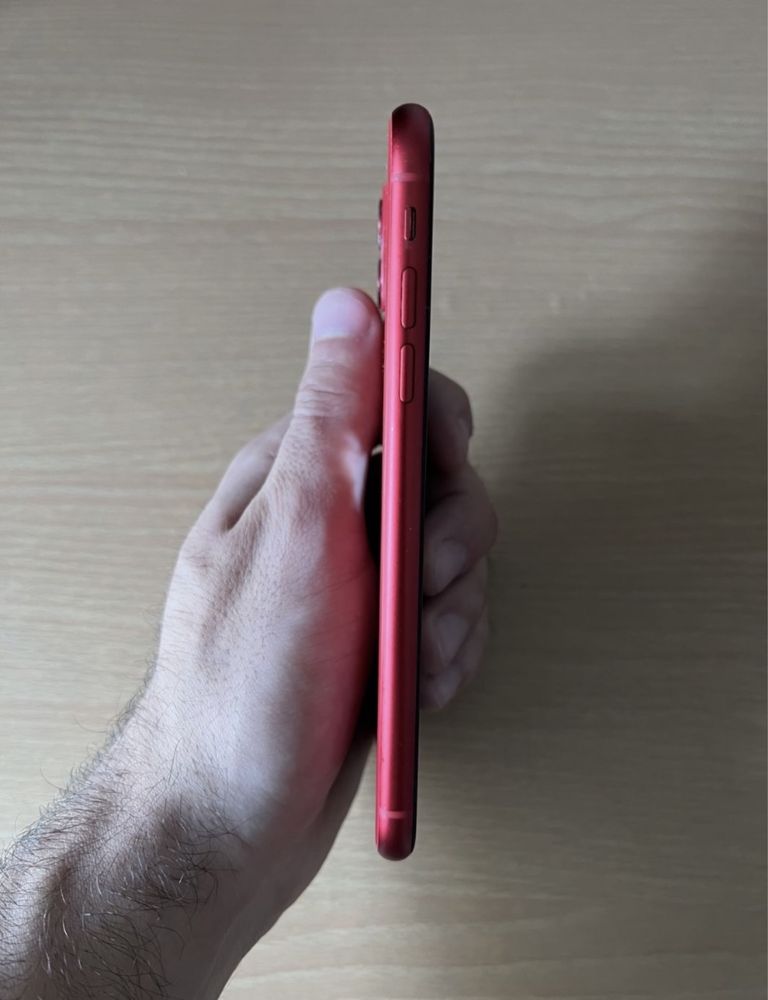 iPhone 11 - RED - 128gb