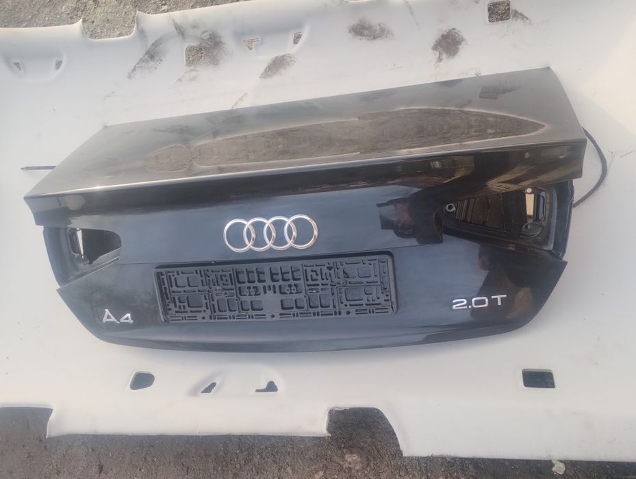 Klapa audi a4 b8 lift sedan LY9B