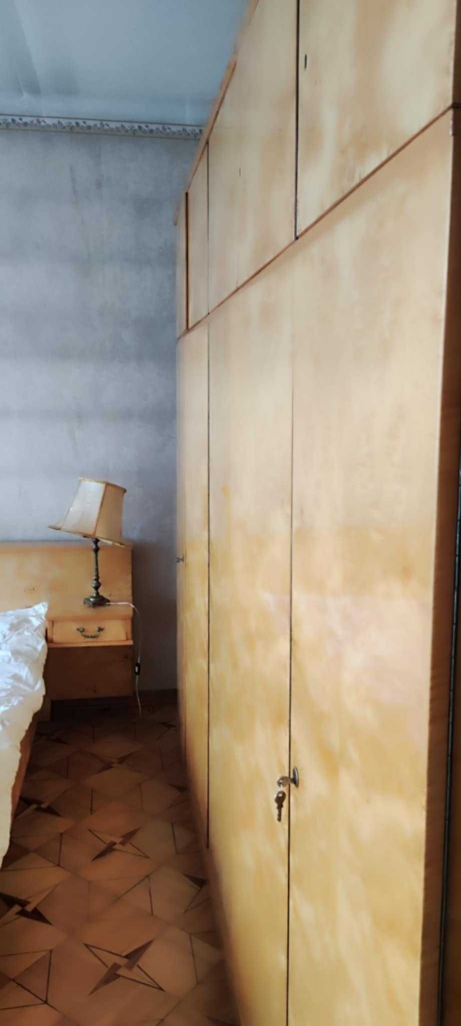sypialnia ze Swarzędza lata 70-te, PRL, łóżko, toaletka, stoliki, pufy