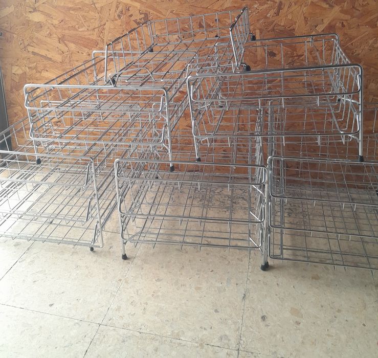 Lote de prateleiras/cestos de arquivo