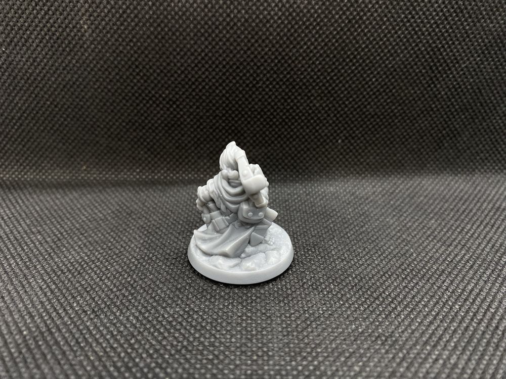 Hobbit z kuszą, figurka rpg druk 3d, podstawka 25 mm