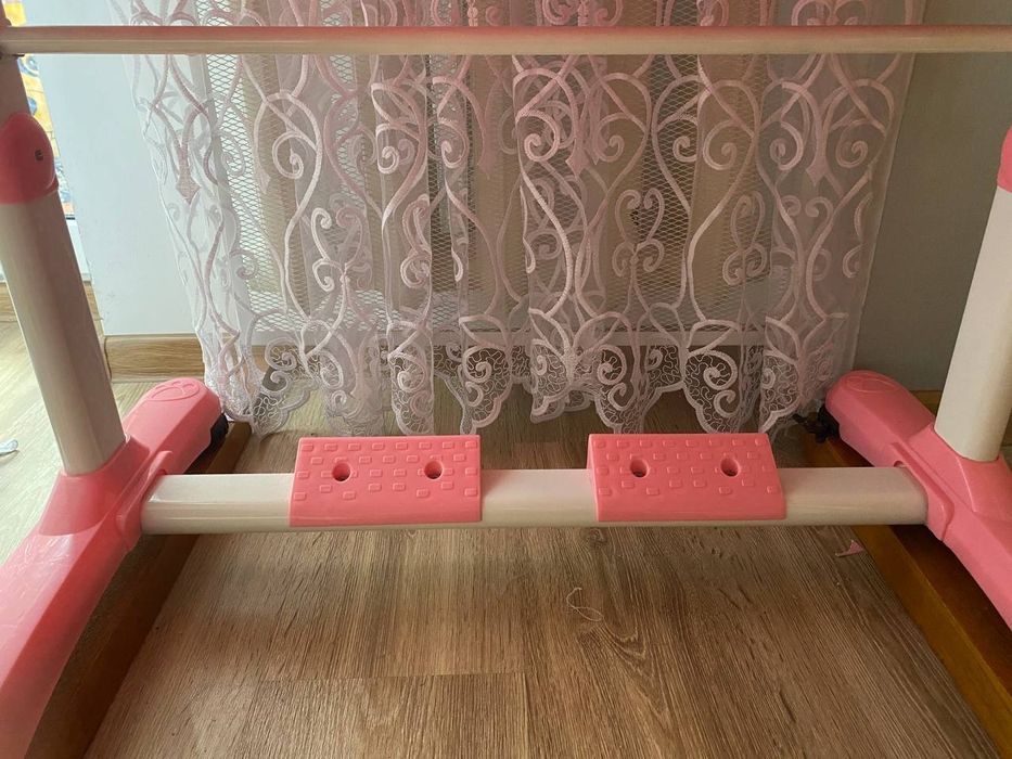 Дитячий стіл та стільчик