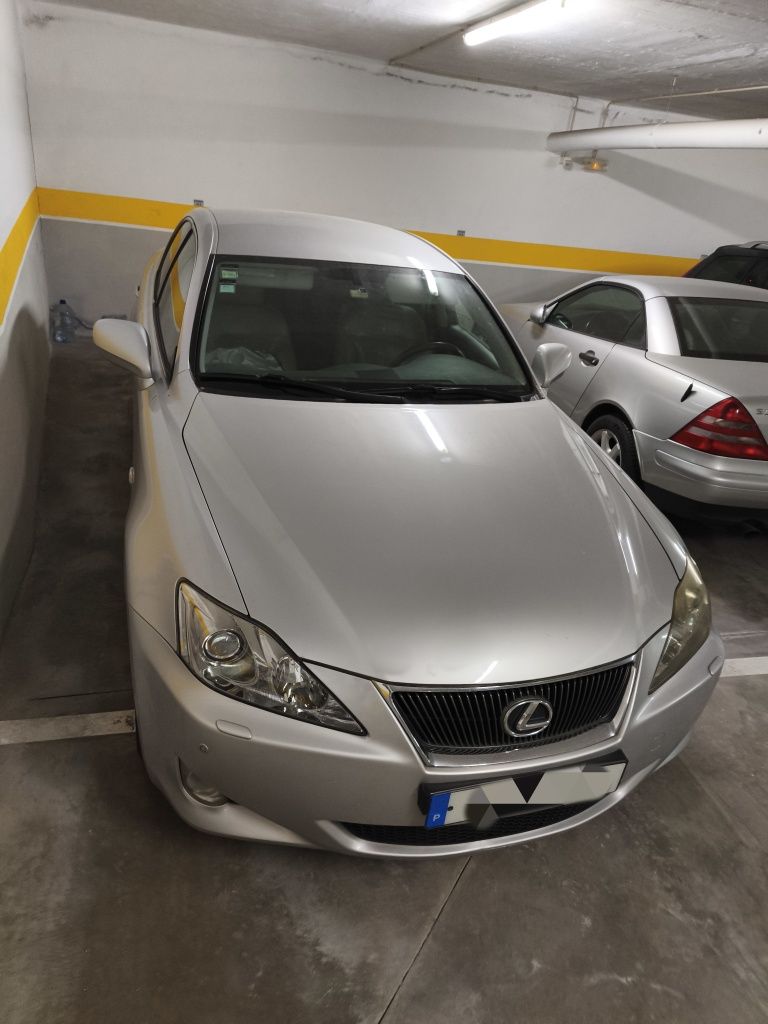 Lexus is220d impecável