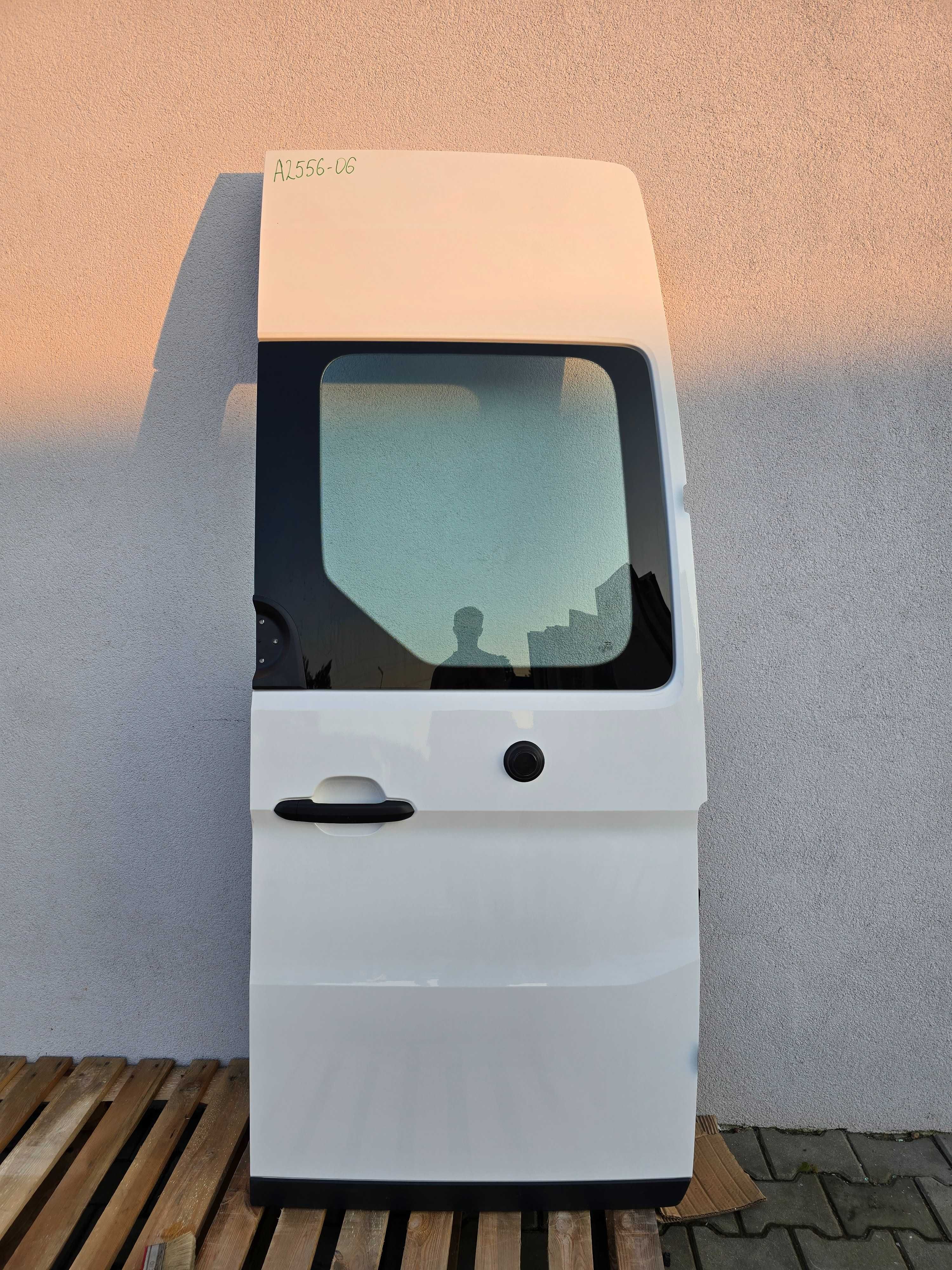 NOWE drzwi tylne Prawe VW Crafter / MAN TGE KPA2556-06