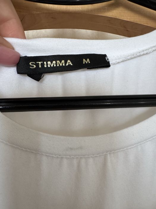 Базовая белая футболка с короткими рукавами