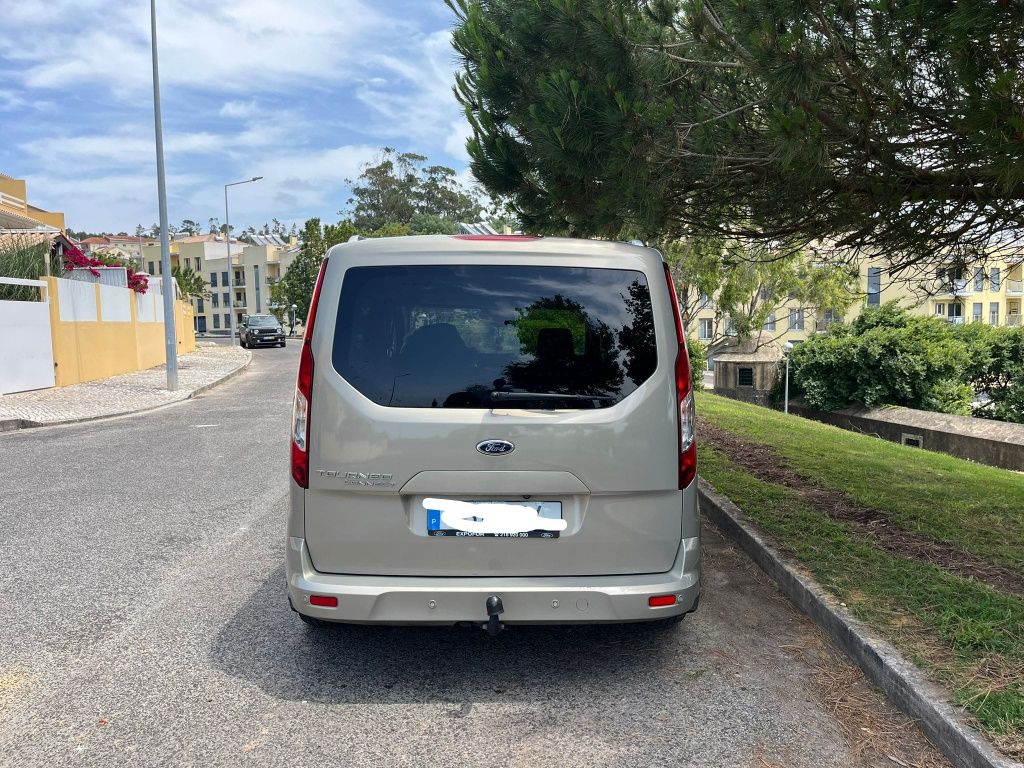 Ford Torneo Connect Titanium