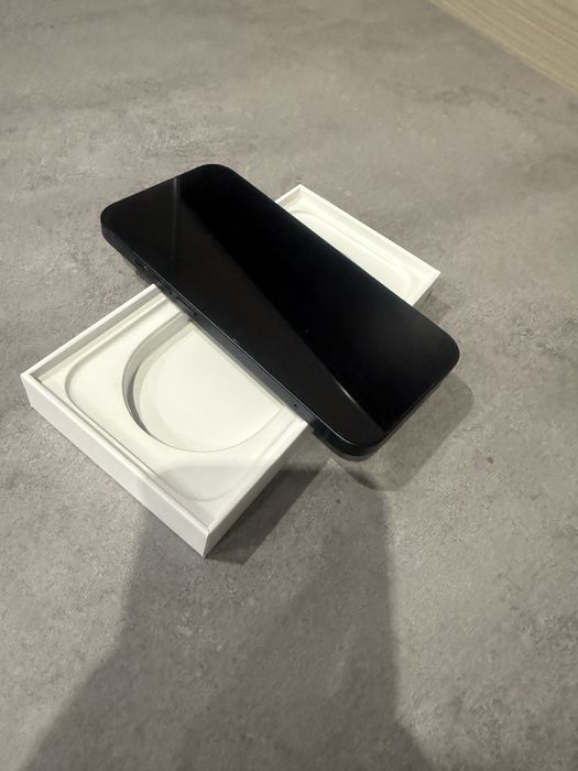 Sprzedam iphone 13