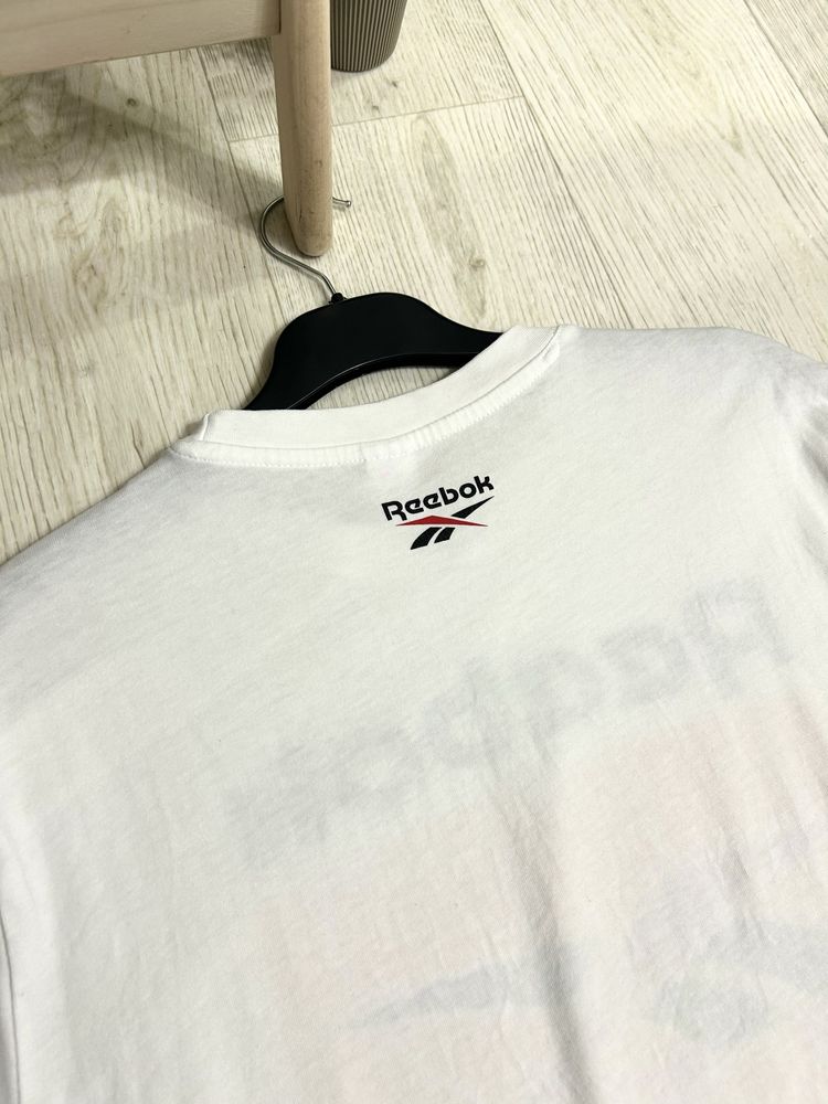 Reebok Center Logo Tee Футболка оригінал оригинал Опт