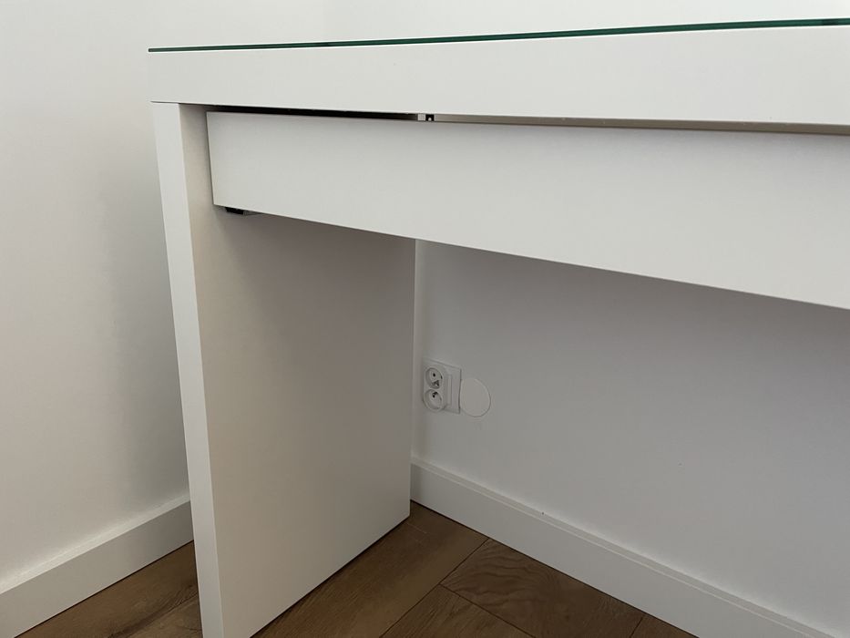 IKEA Malm toaletka biała 120x41 cm szklany blat stan dobry
