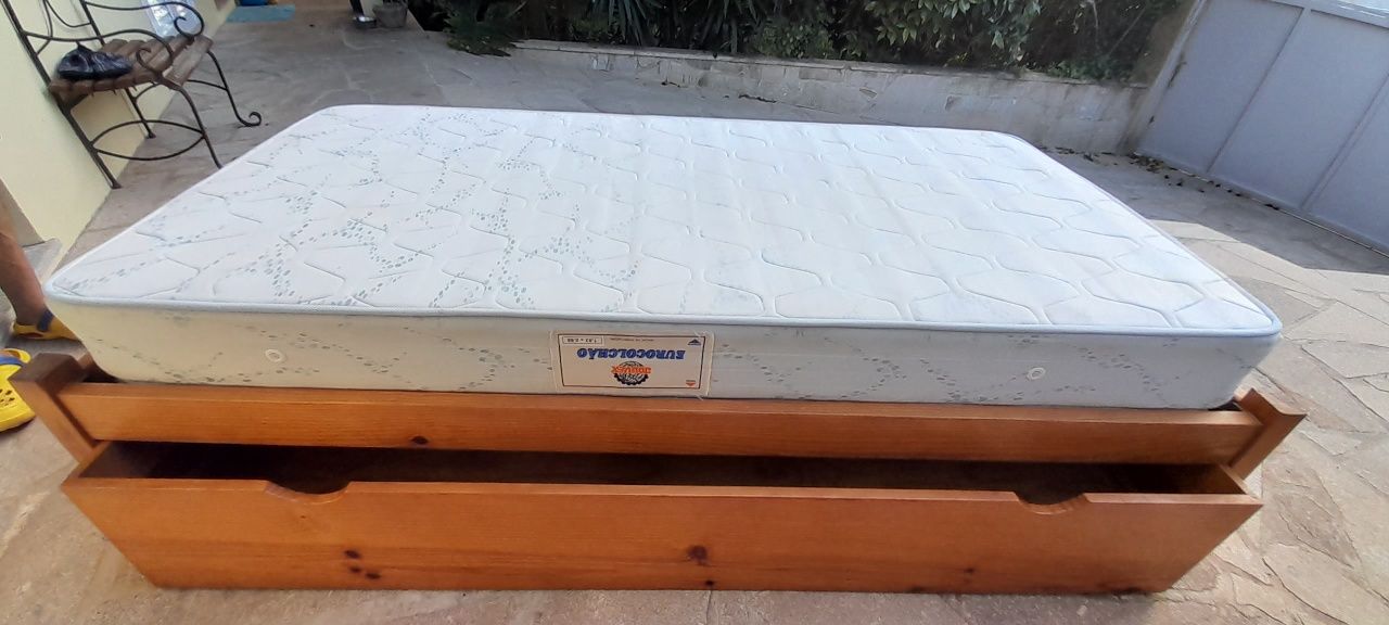 Cama solteiro + colchão