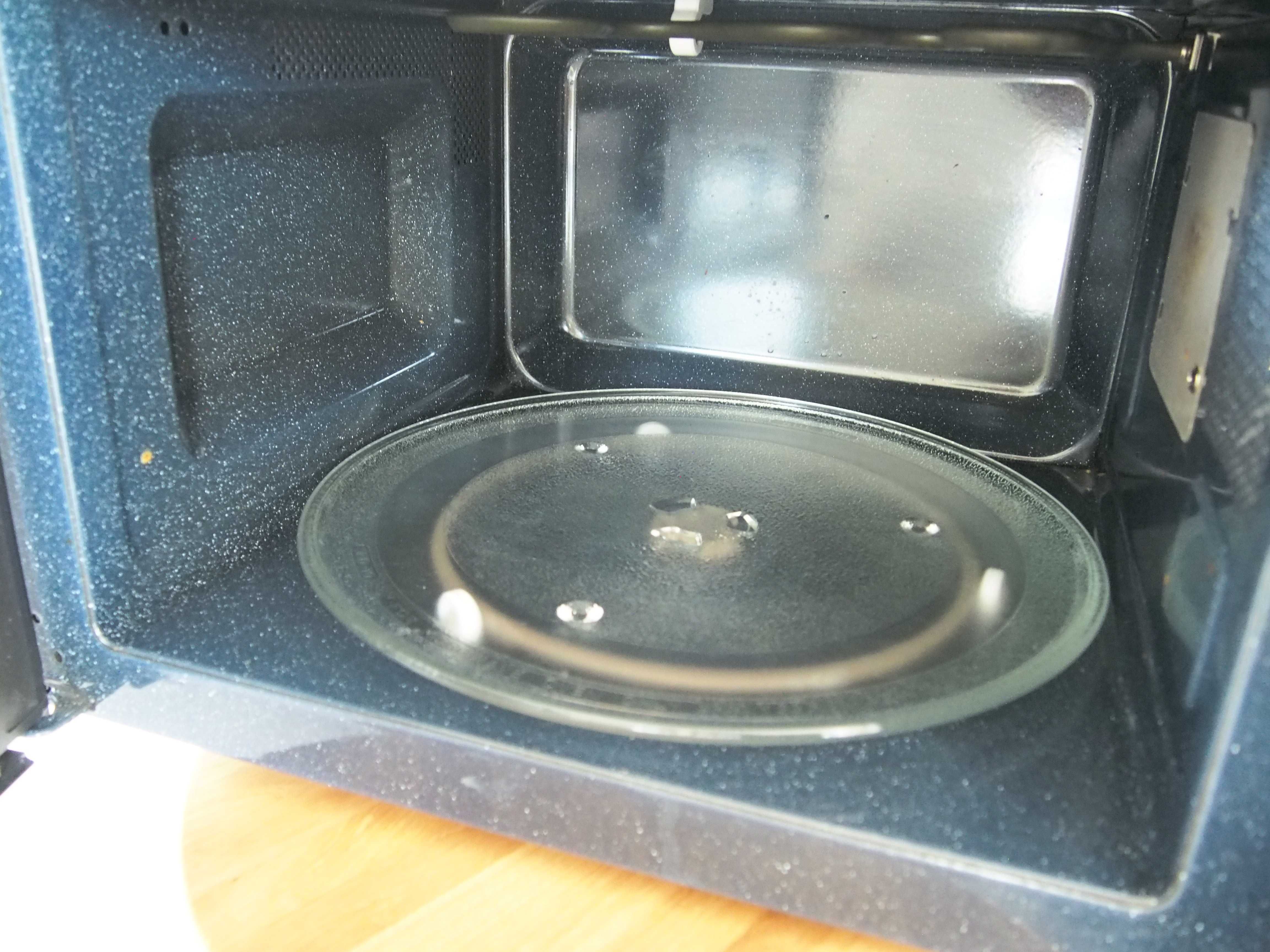 Kuchenka mikrofalowa wolnostojąca Samsung 900W