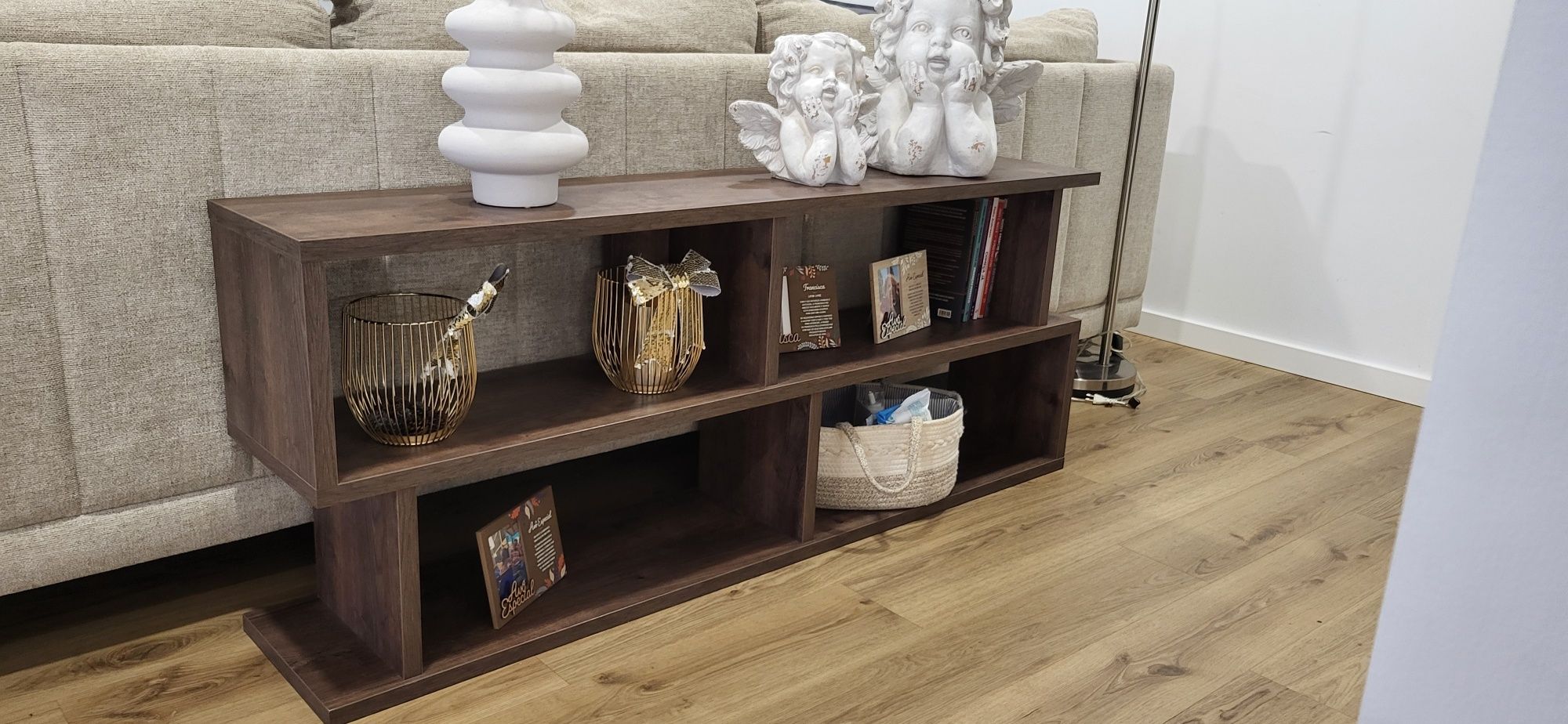 Estante decorativa JOM