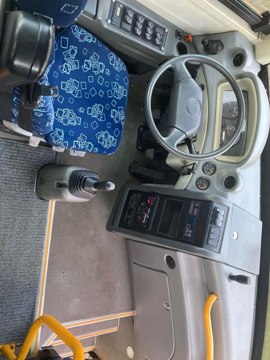 Autocarro minibus Isuzu 28+1+1, euro5