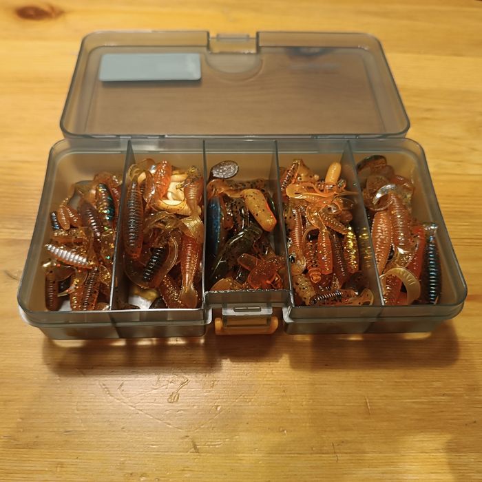 Przynęty na okonia 105 szt