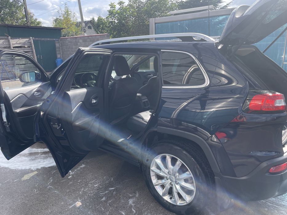 Продам jeep cherokee 2015 року випуску