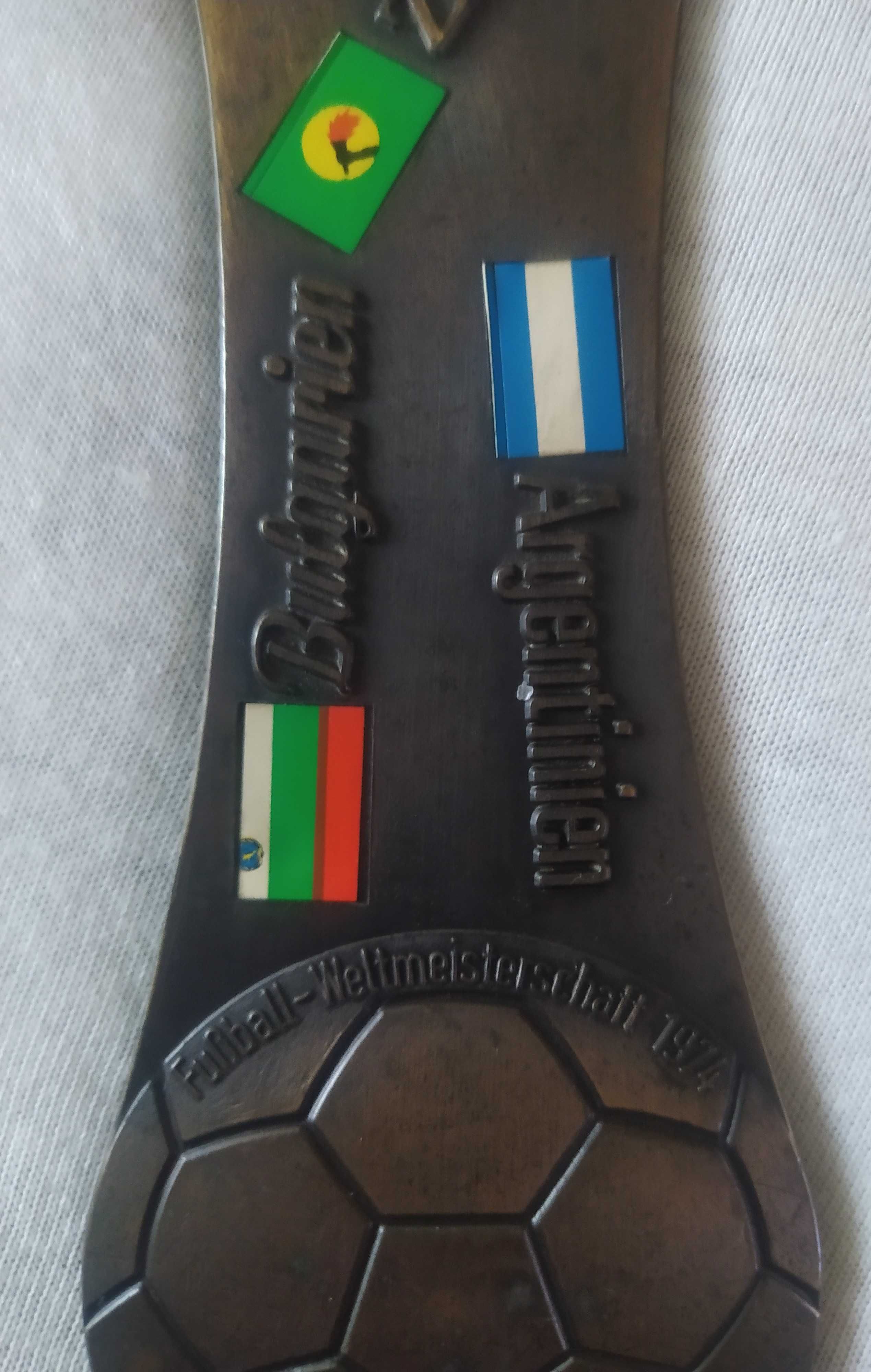 Gadżet - Otwieracz kolekcjonerski z mistrzostw świata Niemcy 1974