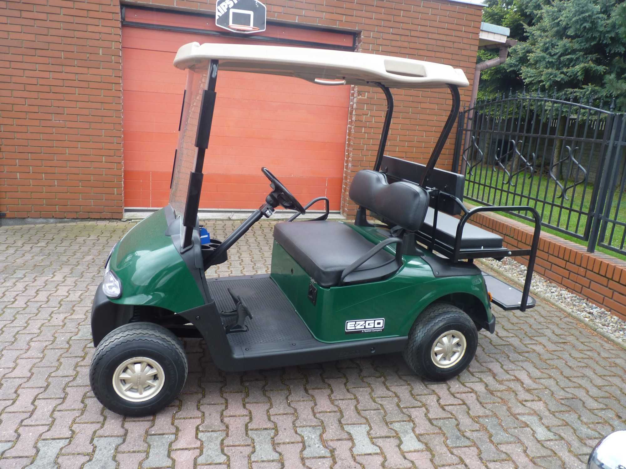 Pojazd Ezgo RXV typu melex