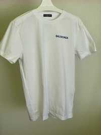 T-shirt Balenciaga variadas