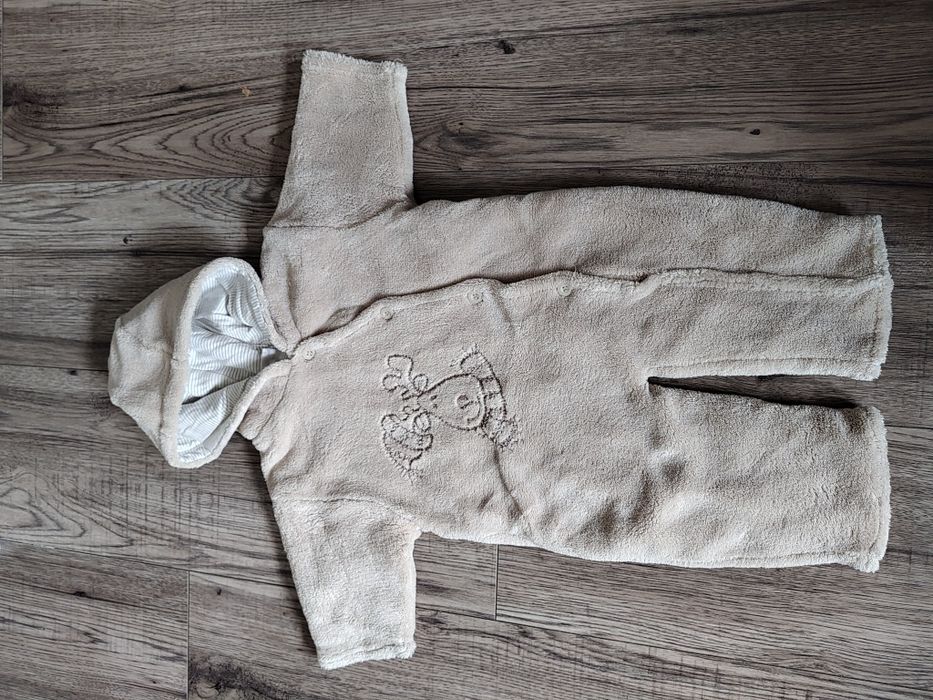 Kombinezon niemowlęcy 56